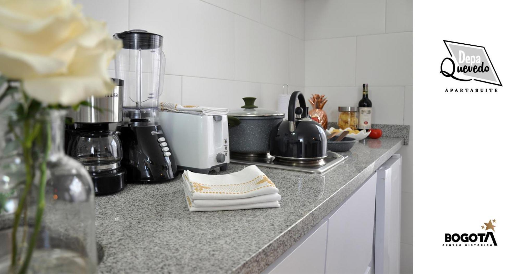 Depa Quevedo - Trendy Revamped Flat - Exceptional Spot In Bogota'S Historic Colonial Square - Candelaria エクステリア 写真